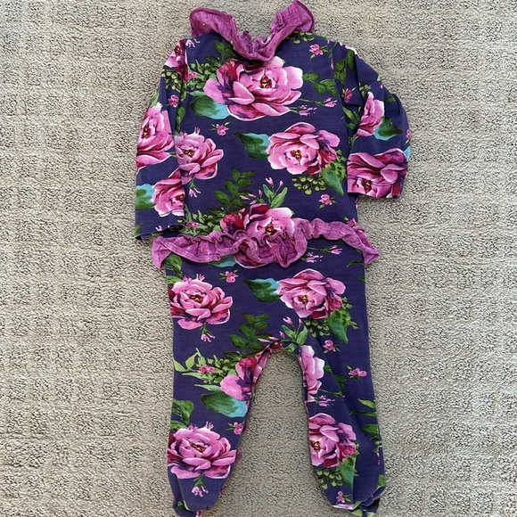 Mustard pie, floral, footed pajamas - Picture 2 of 3